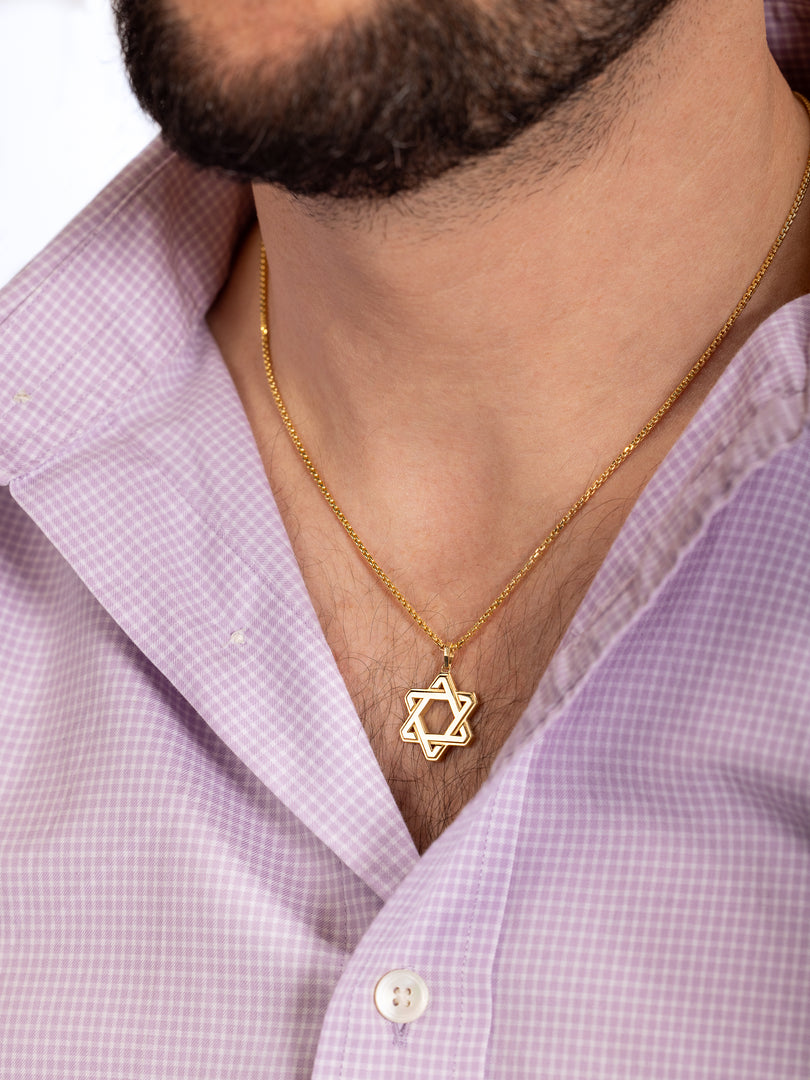 14k gold men small muscat Star Necklace